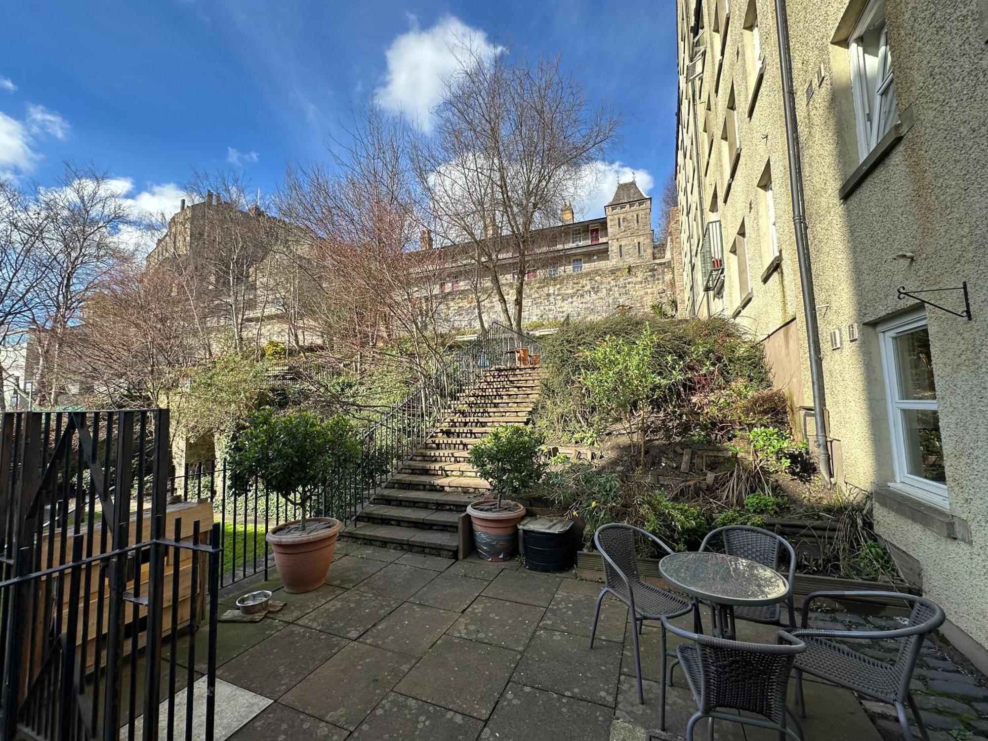 Castle Wynd Old Town Apartment เอดินบะระ ภายนอก รูปภาพ